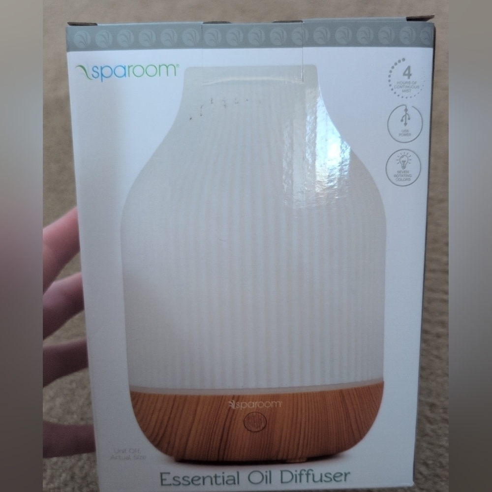Sparoom Essential Medium Size Color Changing Misting Oil Diffuser - Picture 7 of 8
